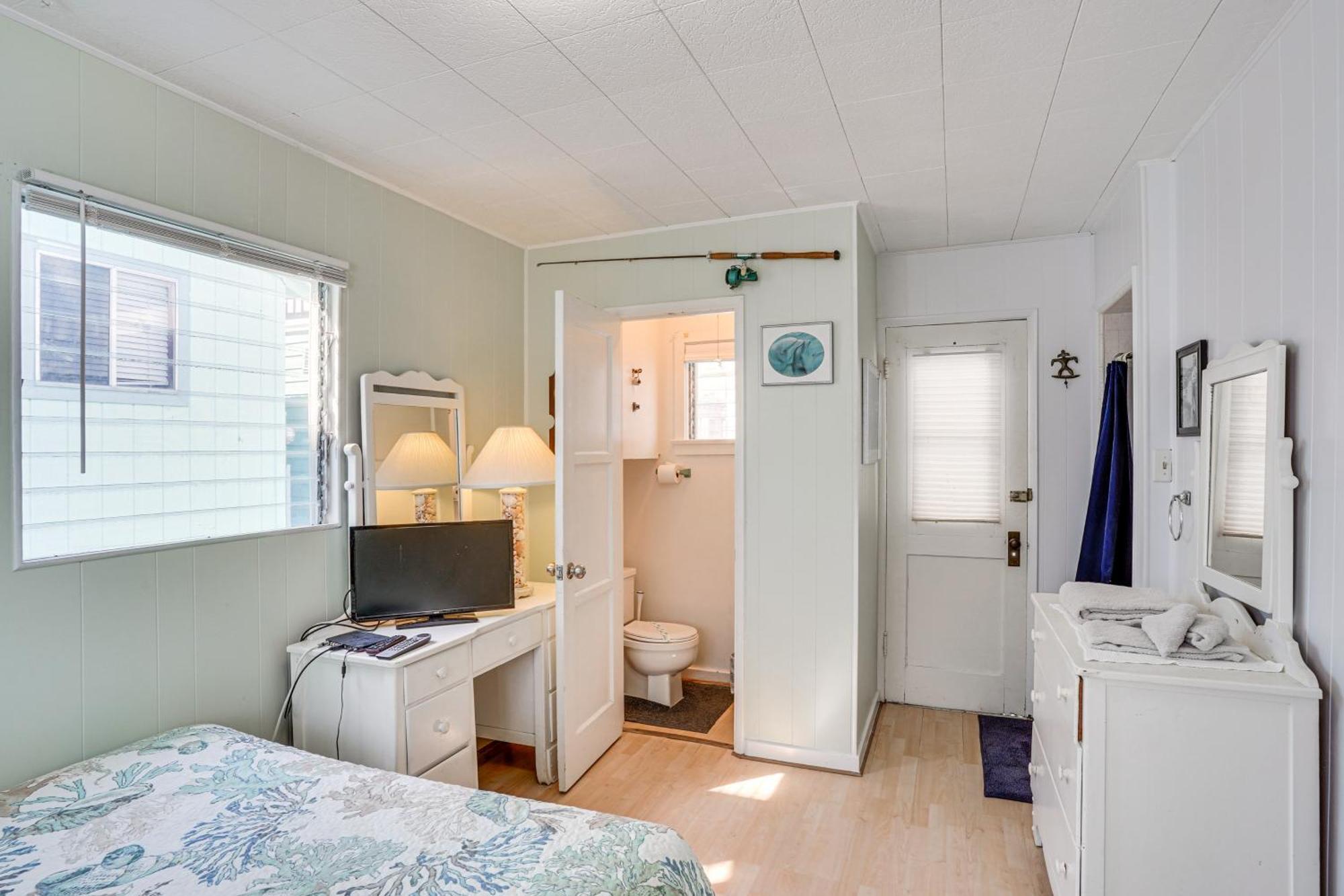 Quaint Avalon Cottage Less Than Half-Mi To Beaches! Exterior photo