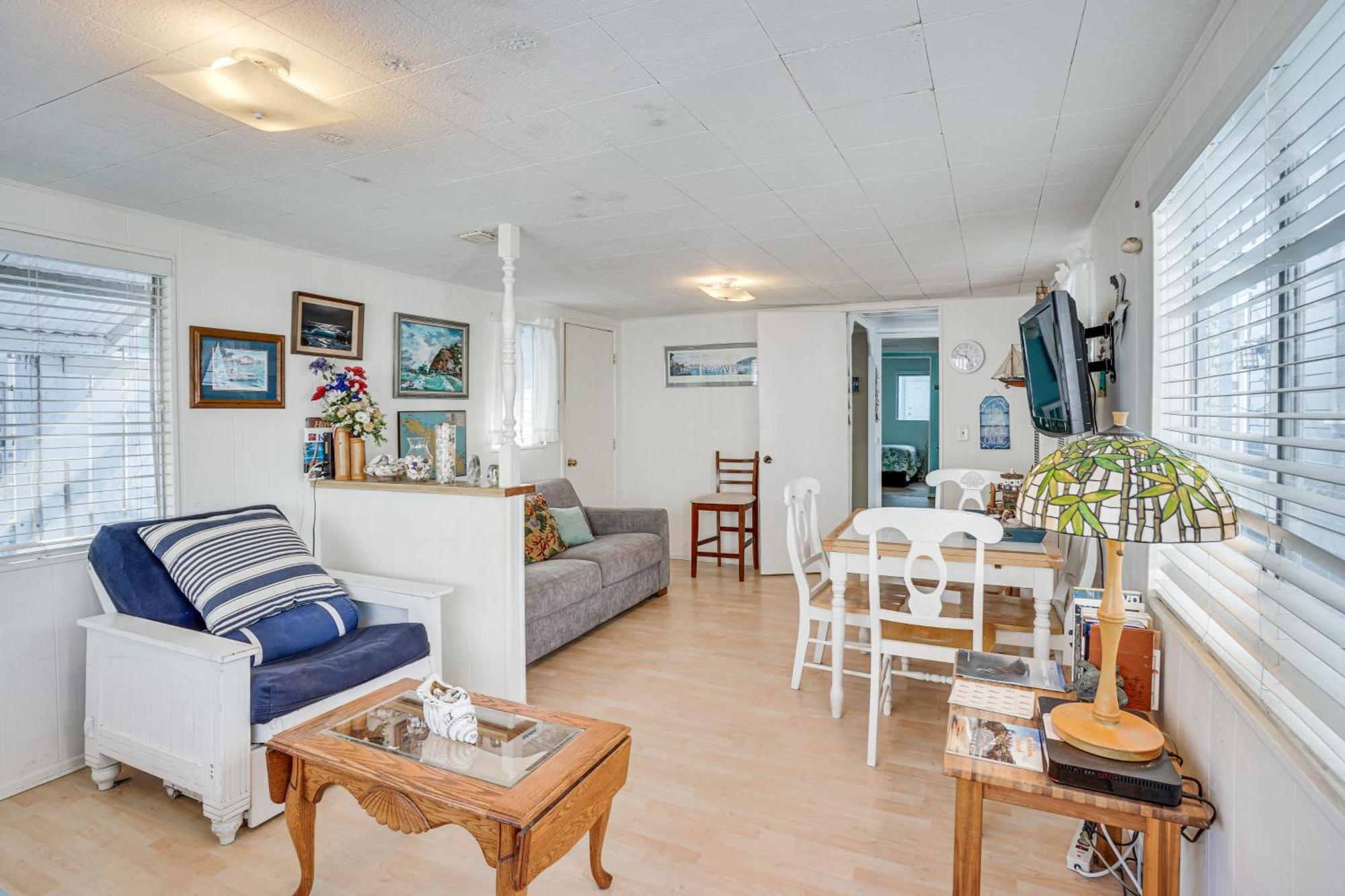 Quaint Avalon Cottage Less Than Half-Mi To Beaches! Exterior photo