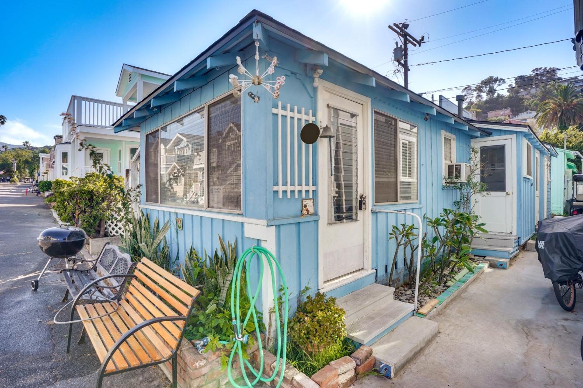 Quaint Avalon Cottage Less Than Half-Mi To Beaches! Exterior photo